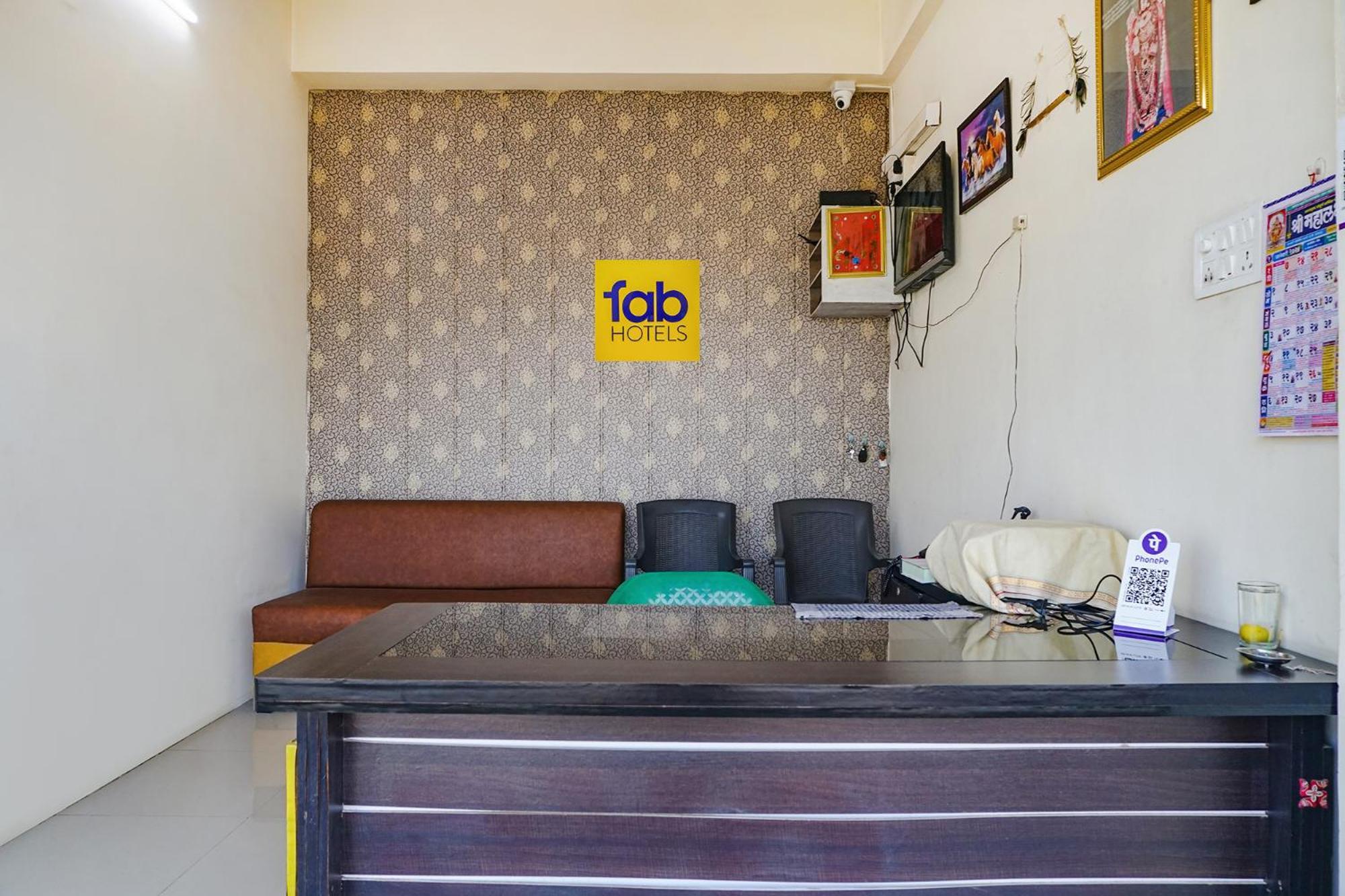 Fabexpress Vaishnav Inn Talegaon Dabhade Buitenkant foto