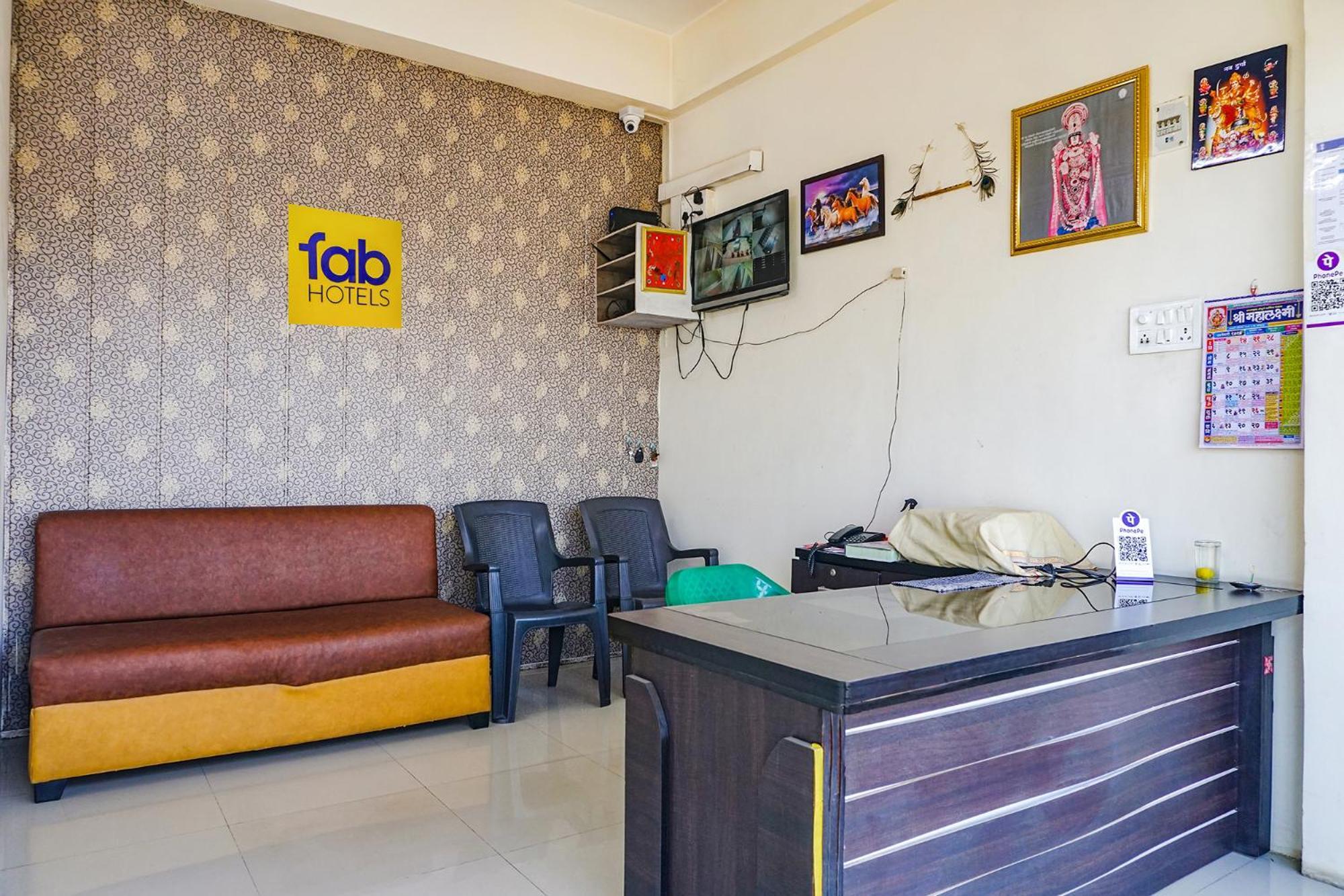 Fabexpress Vaishnav Inn Talegaon Dabhade Buitenkant foto